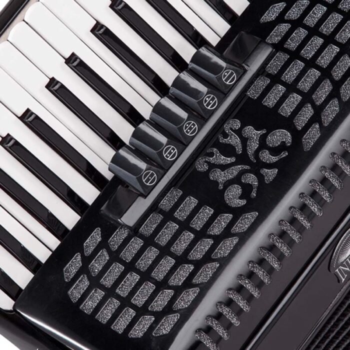 Soundstation Infinito Voce II 3472-BK Black Accordion 72 Basses