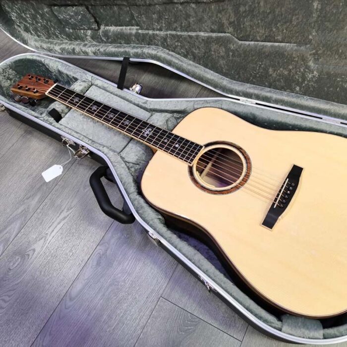 Lakewood Gallery wood CUSTOM : D-Honduras rosewood,AAAA European spruce EL/ACOUSTIC
