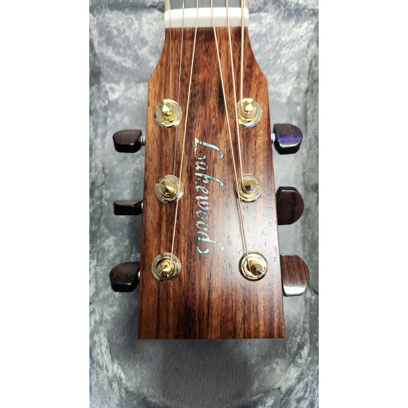 LAKEWOOD M-43 CUSTOM SHOP DELUXE ELECTRO ACCOUSTIC GUITAR